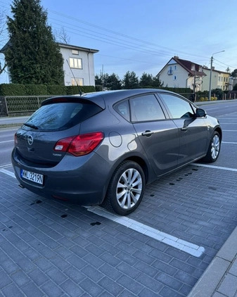 Opel Astra cena 26000 przebieg: 267000, rok produkcji 2012 z Tłuszcz małe 154